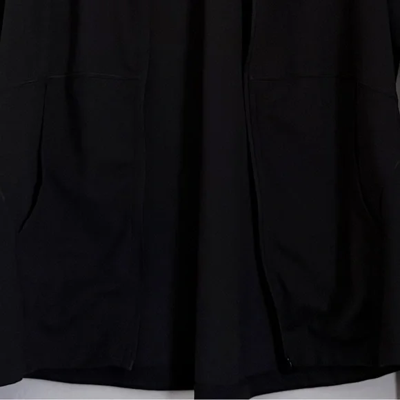 AVIA Women’s Black Zip-Up Jacket With Thumbhole Cuffs - Picture 5 of 6